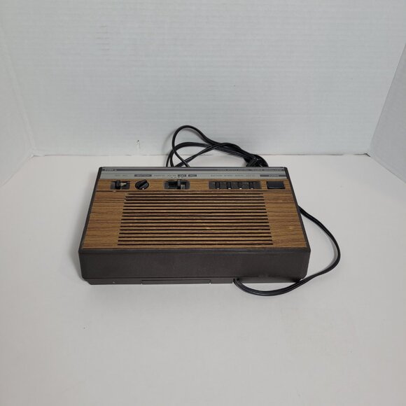 Vintage GE General Electric Alarm Clock Radio Brown Woodgrain AM/FM 7-4624 - Picture 6 of 11